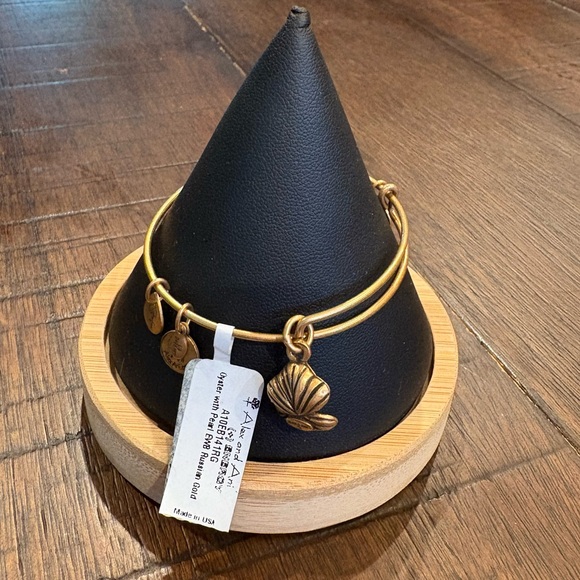 Alex and Ani Oyster with Pearl EWB Russian Gold Bracelet - Picture 3 of 4